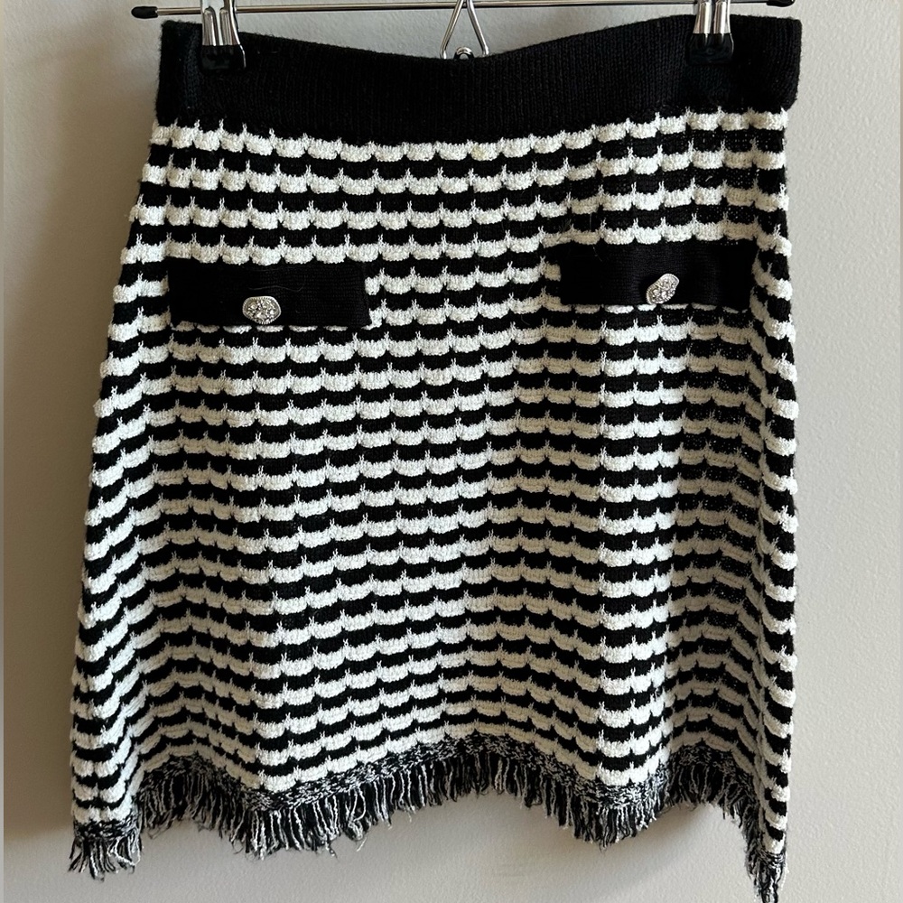 Zara Black & White Knit Fringe Mini Skirt - Size Small